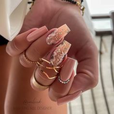 Nails, Instagram