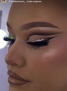 Simple Rhinestone Makeup, Comp Makeup, Inspi Makeup, Gold Makeup Looks, Sparkly Makeup, Birthday Makeup, Make Up Inspo