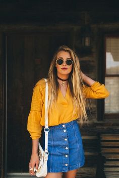 12 summer vacations in Texas outfits that you can copy - Page 12 of 12 - summervacationsin.com Mode Tips, Denim Skirt Outfits, Skirt Denim, Yellow Shirt, Cat Eyes, Inspired Outfits, Outfit Casual