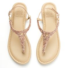 Cambiami rose gold crystal wedding sandals are the perfect pair of comfortable wedding shoes for beach weddings, honeymoons and bridesmaid gifts. #weddingshoes #honeymoon Wedding Shoes Flats Sandals, Gold Bridesmaid Shoes, Rose Gold Wedding Shoes, Bridesmaid Shoes Flat, Champagne Sandals, Shoes Heels Prom, Flat Sandals Wedding, Coral Sandals, Rose Gold Fashion