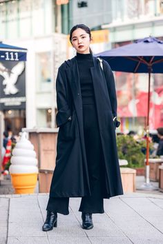 Karasu Zoku Aesthetic, Karasu Zoku Fashion, Mode Fashion Japan, Japanese Streetwear Women Tokyo Fashion, Japanese Fashion Street Tokyo Style, Japanese Street Fashion Casual, Japan Lookbook, Korean Lookbook