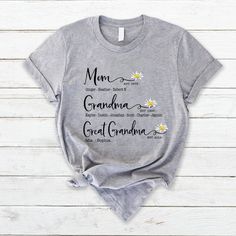 Shirt Names, Gifts For New Grandma, Holiday Presents, Great Grandma, Grandma Shirt, Personalized Gifts For Kids, Personalized Grandma, Grandma Shirts, Mom And Grandma