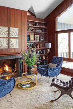 These Gorgeous Rooms Will Make You Fall in Love with Wooden Paneling Mid Century Paneled Walls, Paneled Office Walls, Mcm Living Room With Fireplace, 1960 Living Room, Fireplaces Modern, Wood Paneling Living Room, Mississippi Queen, Ikea Flisat, Midcentury Style