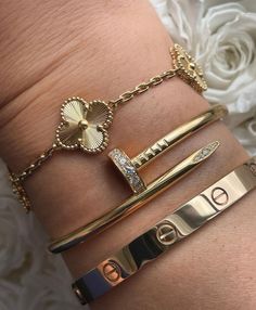 Girly Bracelets, Dope Jewelry Accessories, Real Gold Jewelry, Wrist Jewelry, Gold Rings Fashion, Dope Jewelry, Gold Bracelets, Jewelry Fashion Trends