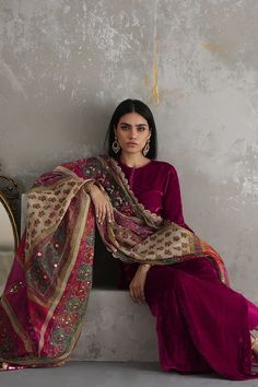 Architecture Embroidery, Raw Silk Pants, Suit Blouse, Zardozi Work, Velvet Dress Designs, Gaun Fashion, Pakistani Fashion Casual