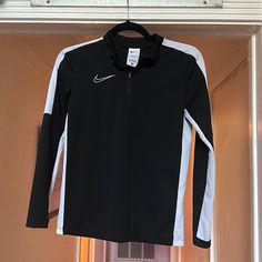 Nike Long Sleeved Shirt Cheap Nike Gray Shirt, Black Long Sleeve Sports Shirt, Boys Clothing Styles, Cottagecore Grunge, Nike Half Zip, Tops Nike, Teen Boy Outfits, Dark Grunge