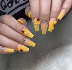 Short Nail Designs Yellow calorie Acrylic Nails Yellow, Sunflower Nail Art, Yellow Nail Art, Yellow Nails Design, Unghie Nail Art, Sunflower Nails, Solid Color Nails, Her Nails