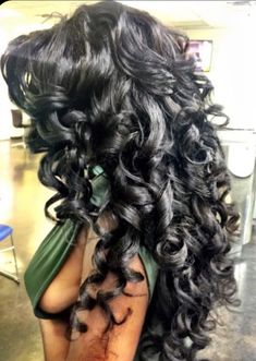 Pretty Long Curly Hair, Haircut Style, Hairstyles For Layered Hair, Hairdos For Curly Hair, Hair Stylies, Hair Inspo Color, Long Curly Hair, Long Curly, Aesthetic Hair