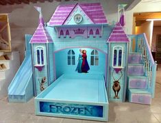 the frozen princess castle bed is made out of cardboard