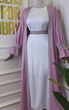 Islamic Fashion Dresses, Elegant Fashion Outfits, Happy Dresses, Button Up Shirt Womens, Modest Dresses Casual, Modesty Fashion, Beautiful Dress Designs