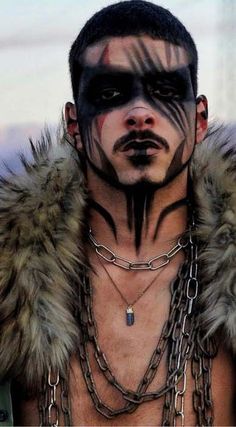 Viking Face Paint, Warrior Makeup, Viking Halloween Costume, Vikings Halloween, Viking Men, Viking Costume