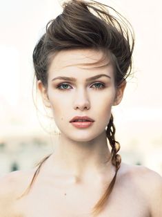 . Luna Fashion, Latest Makeup Trends, Latest Makeup, Spring Makeup, Beauty Shoot, Bridal Beauty, Makeup Trends, Beauty Inspiration