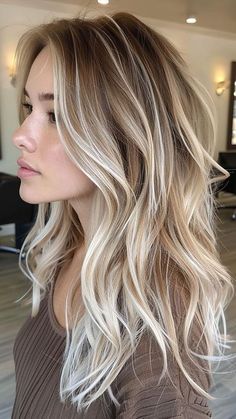 Honey Blonde Reverse Balayage, Medium Brown To Blonde Balayage, Light Summer Hair Color, Fall Blonde Hair, Summer Blonde Hair, Blonde Hair Transformations, Dyed Blonde Hair, Dark Roots Blonde Hair, Balayage Blonde