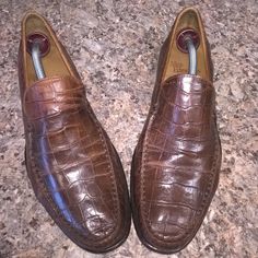 Allen Edmonds Men Brown Embossed Brindisi Dress Slip-On Loafer Luxury Closed Toe Shoes For Business Casual, Formal Almond Toe Moccasins, Designer Plain Toe Moccasins For Formal Occasions, Designer Slip-on Dress Shoes For Galas, Designer Moc Toe Leather Shoes For Galas, Designer Leather Shoes With Moc Toe For Galas, Designer Plain Toe Moccasins For Galas, Designer Semi-formal Plain Toe Moccasins, Designer Almond Toe Moccasins