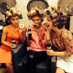 fun pic Cabelo Pin Up, Vintage Hair Salons, Barefoot Blonde, Hair Quotes, Beauty Parlor, Hair Rollers, Hair Curlers, Vintage Beauty, Big Hair