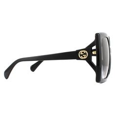 The GG0876S 001 Black Grey Gradient are a large oversized style with a square shape featuring the interlocking GG logo on the hinges for that authentic look. Holiday Outfits Women, Sunglasses Gucci, Sunglasses Square, Petite Jumpsuit, Grey Gradient, Gg Logo, Gradient Sunglasses, Gucci Sunglasses, Oversized Style