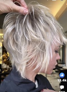 Rocker Hair, Short White Hair, Blonde Pixie Cut, Amazing Hairstyles, Blonde Pixie Hair, Short Blonde Haircuts, Hairstyles For Girls, Short Hair Trends