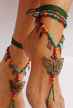 Mariposa Boho sandalias pies descalzos pies descalzo por FiArt Crochet Anklet, Butterfly Boho, Hippie Sandals, Moda Hippie, Bracelet Crochet, Barefoot Sandal, Estilo Hippy, Mode Hippie, Ankle Jewelry