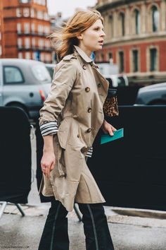 Trench Outfit, Clemence Poesy, Vintage Street Fashion, London Fall, Fallen London, Collage Vintage, Adventure Style, My Fashion, Street Style Paris