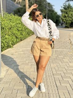 New York Outfit, Outfit Short, Outfit Mujer, Stylish Work Outfits, Sneakers Outfit, Curvy Outfits, Outfits Casuales, Tequila, Spring Summer Fashion