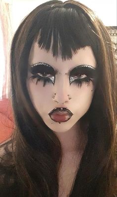 Dark Feminine Art Painting, Alt Drag Makeup, Unique Goth Makeup, 3d Eyeliner, Stitches Makeup, Goth Eye Makeup, Dark Makeup Looks, Punk Makeup