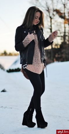 Black leather jacket, big comfy sweater and adorable black wedge booties. Winter style ❄️ Black Wedge Booties Outfit, Wedge Outfit, Abstract Clothing, Big Comfy Sweaters, Black Wedge Booties, Boots Outfit Ankle, Womens Black Booties, Wedges Black, Winter Mode