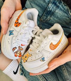 Winnie The Pooh Nike, Winnie The Pooh Shoes, Nike Air Force1, Custom Baby Shoes, Tiger Cartoon, Baby Mode, Custom Af1, Baby Fits