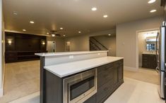 the kitchen is clean and ready to be used as an appliance for real estate