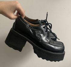 Vintage Platform Shoes, Big Bag, New Rock, Shoe Inspo, Aesthetic Shoes, Swag Shoes, School Shoes, Pretty Shoes, Dream Shoes