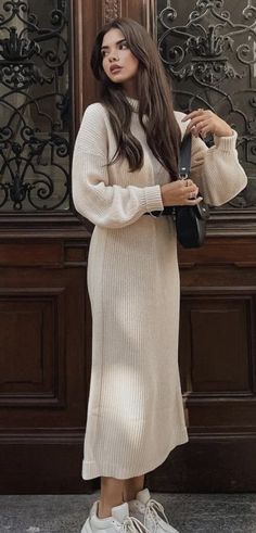 Fall Modest Dress, Cozy Winter Dress Outfit, White Maxi Dress Outfit Winter, Winter Dress Styling, Long Dress Outfit Winter, Winter Long Dress Outfit, Long Winter Dress Outfit, Knitted Dress Outfit Winter, Winter Midi Dress Outfit