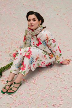 Sana Safinaz SS24ESE124P2T Ready To Wear Default Title Sana Safinaz SS24ESE124P2T Ready To Wear Original brand suit fabric and photography lite diffrance in actual print. Spring Printed Fitted Sets, Spring Fitted Printed Sets, Casual White Sets With Printed Motifs, Spring Multicolor All Over Print Set, Unstitched Floral Print Sets For Summer, Casual Multicolor Lawn Suit For Spring, Spring Unstitched Lawn Suit With Digital Print, Fitted Floral Print Lawn Suit With Long Sleeves, Casual Fitted Lawn Suit For Spring