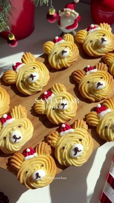 some cookies that have been decorated to look like bears