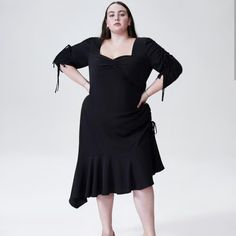 Nwt Universal Standard Dress In Collaboration With Rodarte Has Stretch Fits About A Size 26 Smoke Free Dog Friendly Home Black Ruched Dress, Sweetheart Neckline Dress, Universal Standard, Standard Dress, Dress Xl, Asymmetrical Hem, Sweatshirt Dress, Asymmetrical Dress, Fall Trends