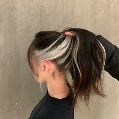 Lashes Aesthetic, Glamour Hair, Peekaboo Hair, Timeless Glamour, Hair Color Streaks, Short Hair Color, Penteado Cabelo Curto