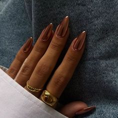 16 Easy Nail Art Ideas to Try This Fall Fall Nail Inspiration Autumn, Fall Manicures, Mocha Nails, Cute Fall Nail Designs, Brown Fall Nails, Easy Nail Art Ideas, Fall Nail Inspiration, Nail Art Ideas, Fall Nail