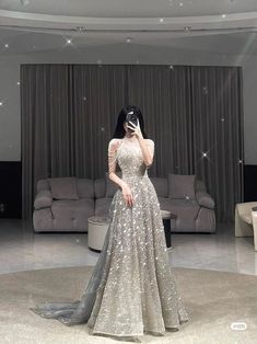 Korean Prom, Prom Night Dress, Starry Night Dress, Kpop Stage, Gaun Fashion, Classy Prom Dresses, Elegant Dresses Classy