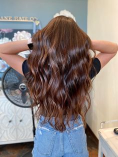 Camera Brown Hair, Call Hair Color Ideas Dark, Dark Copper Brown Hair Balayage, Copper Toned Brown Hair, Red Toned Balayage, Rich Copper Brown Hair, Copper Toned Hair Brown, Carmel Brown Hair Colour, Brunette With Hint Of Red