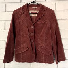 Reddish Brown Blazer. New Without Tags. Size Medium Casual Red Blazer With Buttons, Casual Long Sleeve Burgundy Blazer, Casual Burgundy Outerwear With Buttons, Casual Burgundy Outerwear With Pockets, Casual Red Button-up Blazer, Casual Red Blazer For Winter, Casual Fitted Burgundy Outerwear, Red Cotton Blazer For Winter, Red Cotton Blazer For Fall