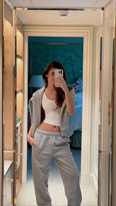 Fitness Inspiration Body, Body Inspiration, Sporty Outfits, 가을 패션, Insta Photo Ideas, Airport Outfit, Casual Style Outfits, Lookbook Outfits