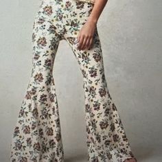 New W/ Price Tag Is An Overstock Outlet (Has Black Line Going Thru Cloth Label Name To Prevent Store Return) Authentic Free People Jeans - Float On Flares - Printed - Floral Bouquet - Cotton/Polyester/Elastane - Note: These Have Stretch To Them And Go Down A Size - Size 28; Measures Approx. 29" Waist, 33"Hips, 44" Length Beige Cotton Bottoms With Floral Print, Floral Print Flare Bottoms For Spring, Spring Floral Print Flare Bottoms, Fitted Bohemian Bottoms With Floral Print, Chic Cream Floral Print Bottoms, Cream Floral Print Bottoms For Spring, Spring Floral Print Cream Bottoms, Fitted Beige Floral Print Bottoms, Chic Flared Bottoms With Floral Print