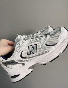 New Balance Shoe Aesthetic Pic - Do you want to buy New balance shoes? You can get it here at affordable prices and free shipping. #shoes #newbalance #newbalancesneakers #sneakers Nike 530 Outfit, Newbalance 530 Outfit Woman, Nike New Balance 530, Nee Balance 530 Shoes Women Outfit, New Balance 530 Street Style, New Balance530, New Balance 530 Outfit Style, New Balance 530 Outfit Women, Nike 530