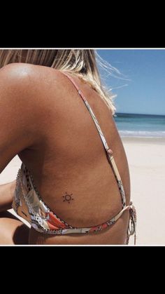 Creative Tattoo, Epic Tattoo, Cute Tiny Tattoos, Beautiful Tattoo, Celtic Tattoos, Side Tattoos