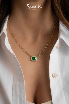 Model wearing a chunky gold paperclip emerald pendant necklace. Emerald Necklaces, Baguette Necklace, Party Look, Emerald Necklace, Chunky Necklace, Party Looks, To Shine, Holiday Party