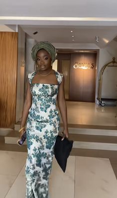 Ghana Wear For Women, Nigerian Wedding Guest, Graduation Outfit Ideas University, Ghana Dresses, Asoebi Style, Nigerian Outfits, Ankara Dress Designs, Nigerian Dress, African Traditional Wear