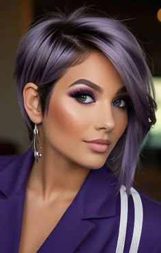 Default beautiful purple razor cut ideas 2 Hair Color Ideas Short Hair Pixie Cuts, Short Purple Hair Pixie, Purple Pixie Hair, Purple And Silver Hair, Wedge Bob Haircuts, Purple Short Hair, Colored Bob, Pixie Hair Color, Razor Cut Bob