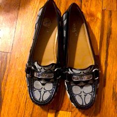 Never Worn Coach Flats/Loafers. Size 7b. Great For Work Or Going Out. Coach Black Loafers With Round Toe, Fall Coach Slip-on Loafers, Brown Leather Ballet Flats, Coach Loafers, Coach Flats, Metallic Ballet Flats, Loafer Slippers, Driving Loafers, Bow Flats