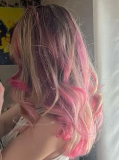 How To Do Pink Highlights In Blonde Hair, Blonde Pink Streaks, Pink And Purple Streaks In Blonde Hair, Pink Hair Layers, Brown Hair With Pink And Blonde Highlights, Pink Blonde Brown Hair, Brown Blonde Pink Hair, Chunky Pink Highlights In Blonde Hair