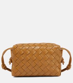 Loop Mini leather camera bag in beige - Bottega Veneta | Mytheresa Leather Camera Bag, Bottega Veneta Bags, Crossbody Bags For Women, Designer Crossbody, Designer Crossbody Bags, Gold Leather, Leather Items, Free Bag, Pink Bag