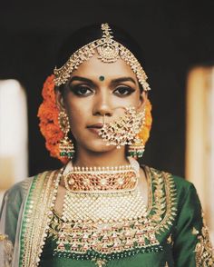 Jadau Jwellery, भारतीय दुल्हन संबंधी, Rajasthani Jewellery, Rajasthani Bride, Bridal Nose Ring, Gold Necklace Wedding, Bridal Necklace Designs, Indian Bridal Jewellery, Boda Mexicana