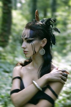 Viking Chin Tattoos, Simple Viking Makeup, Extreme Make-up, Shield Maiden, Fantasy Makeup, Face Art